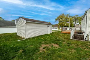 532 Rockaway St, West Islip, NY 11795 - Photo 22