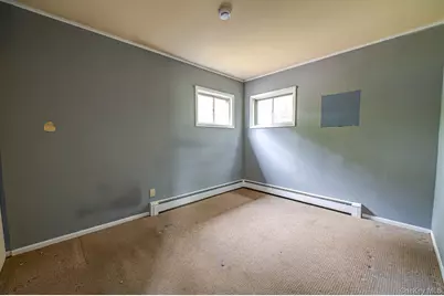 410 3rd Avenue, East Northport, NY 11731 - Photo 18