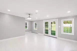 201 Serpentine Ln, Islandia, NY 11749 - Photo 22