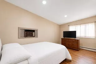 201 Serpentine Ln, Islandia, NY 11749 - Photo 12