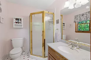 10 Sabin Dr, Airmont, NY 10901 - Photo 20