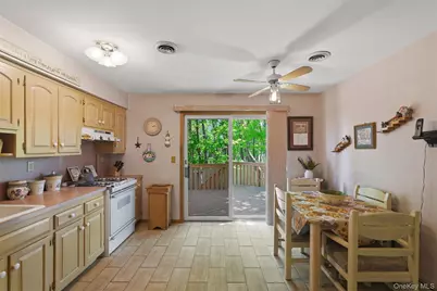 10 Sabin Drive, Airmont, NY 10901 - Photo 12