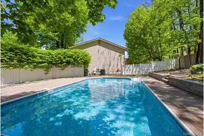 10 Sabin Drive, Airmont, NY 10901 - Photo 36