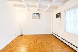 80-14 150th St, Briarwood, NY 11435 - Photo 4