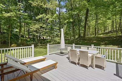61 Cliffside Lane, Mount Kisco, NY 10549 - Photo 32