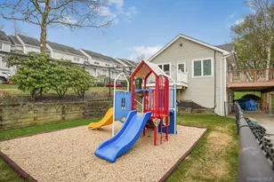 113 Leeward Ln, Port Jefferson, NY 11777 - Photo 30