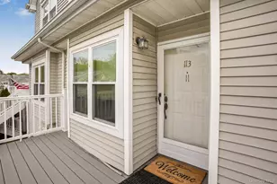 113 Leeward Ln, Port Jefferson, NY 11777 - Photo 4