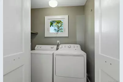 171 Taft Crescent, Centerport, NY 11721 - Photo 22