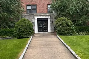 2 Fisher Dr, Mount Vernon, NY 10552 - Photo 14