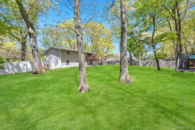 32 Lodge Lane, East Setauket, NY 11733 - Photo 8