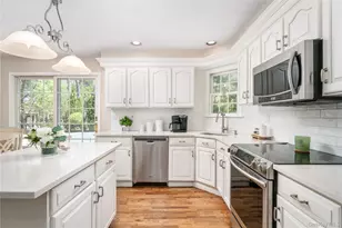 3 Mirabelle Ct, Mount Sinai, NY 11766 - Photo 12