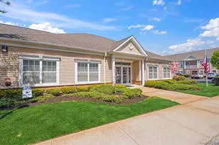39 Southampton Dr, Massapequa, NY 11758 - Photo 30