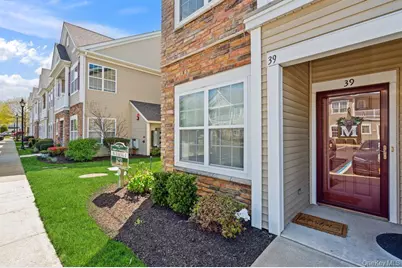 39 Southampton Drive, Massapequa, NY 11758 - Photo 2