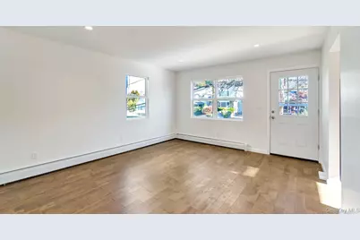 34 N Maryland Avenue #36, Port Washington, NY 11050 - Photo 4