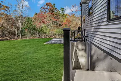 20 Bunker Lane, Middle Island, NY 11953 - Photo 38