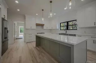 20 Bunker Ln, Middle Island, NY 11953 - Photo 12