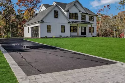 20 Bunker Lane, Middle Island, NY 11953 - Photo 2