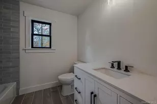 20 Bunker Ln, Middle Island, NY 11953 - Photo 26