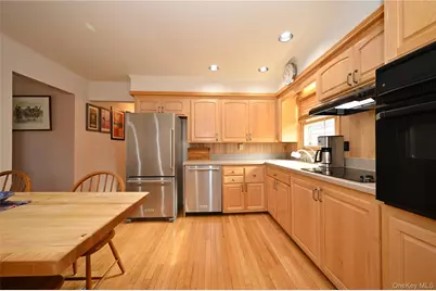 13-11 142nd Street, Whitestone, NY 11357 - Photo 10
