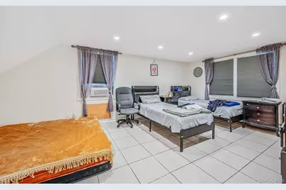 56 Pickwick Lane, North Babylon, NY 11703 - Photo 24