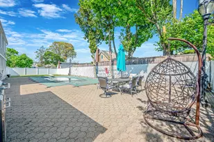 56 Pickwick Ln, North Babylon, NY 11703 - Photo 42