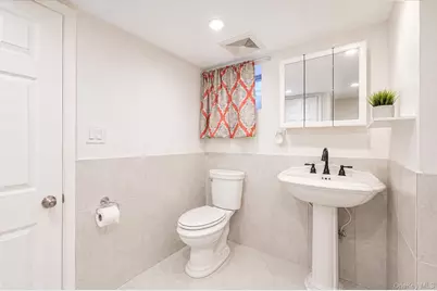 56 Pickwick Lane, North Babylon, NY 11703 - Photo 38