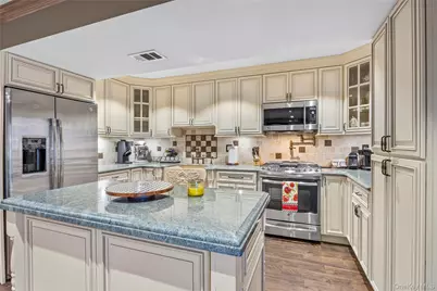 9107 161st Avenue, Howard Beach, NY 11414 - Photo 22