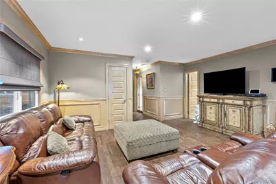 9107 161st Avenue, Howard Beach, NY 11414 - Photo 20
