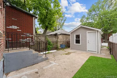 11406 Inwood Street, Jamaica, NY 11436 - Photo 12