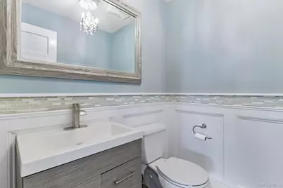 958 Alan Drive, Wantagh, NY 11793 - Photo 12