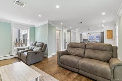 958 Alan Drive, Wantagh, NY 11793 - Photo 6
