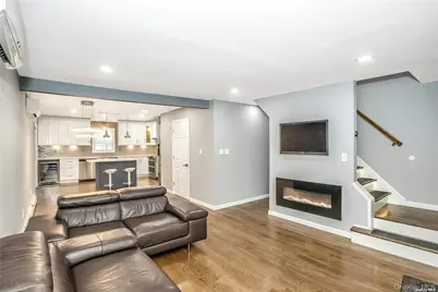 865 Grand Boulevard, Westbury, NY 11590 - Photo 4
