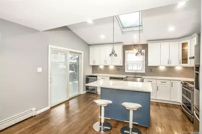 865 Grand Boulevard, Westbury, NY 11590 - Photo 6
