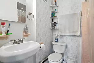 61-26 Booth St, Rego Park, NY 11374 - Photo 26