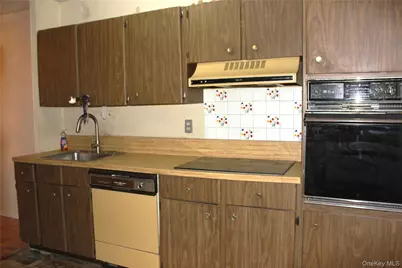 410 Benedict Avenue #4J, Tarrytown, NY 10591 - Photo 8