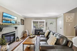 13 Rutledge Commons, Yaphank, NY 11980 - Photo 10