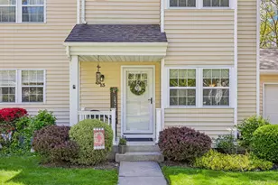 13 Rutledge Commons, Yaphank, NY 11980 - Photo 4