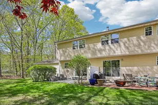 13 Rutledge Commons, Yaphank, NY 11980 - Photo 34