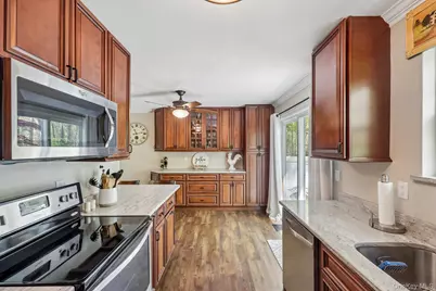 13 Rutledge Commons, Yaphank, NY 11980 - Photo 16