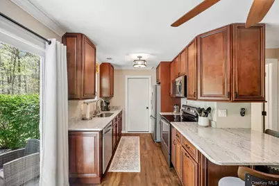 13 Rutledge Commons, Yaphank, NY 11980 - Photo 14