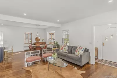 [Address not provided], Valley Stream, NY 11580 - Photo 2