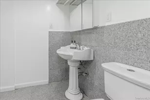 [Address not provided], Valley Stream, NY 11580 - Photo 20