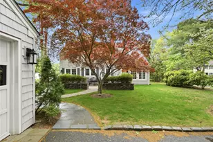 2 Longview Rd, Port Washington, NY 11050 - Photo 30