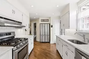 2 Longview Rd, Port Washington, NY 11050 - Photo 12