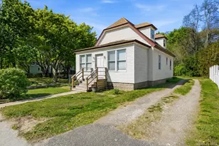 2284 Ocean Ave, Ronkonkoma, NY 11779 - Photo 2