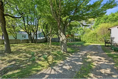 2284 Ocean Avenue, Ronkonkoma, NY 11779 - Photo 4