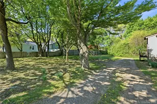 2284 Ocean Ave, Ronkonkoma, NY 11779 - Photo 4