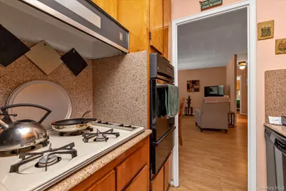 52-30 39 Drive #1G, Woodside, NY 11377 - Photo 6