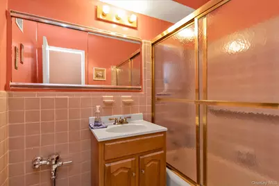 52-30 39 Drive #1G, Woodside, NY 11377 - Photo 10