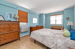 52-30 39 Dr, Woodside, NY 11377 - Photo 8